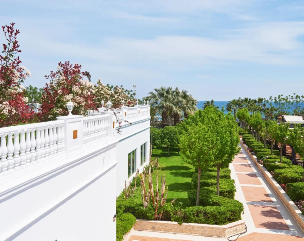 modern exterior landscaping